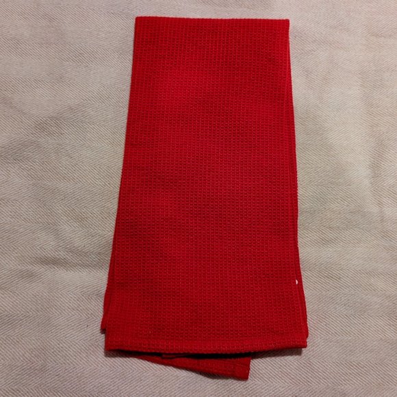 NWT Crate & Barrel Holiday Bear Towels SET of 2 (Gingerbread design) - Picture 7 of 12